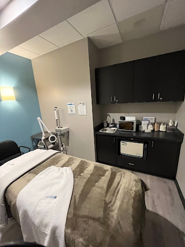 Hand & Stone Massage and Facial Spa