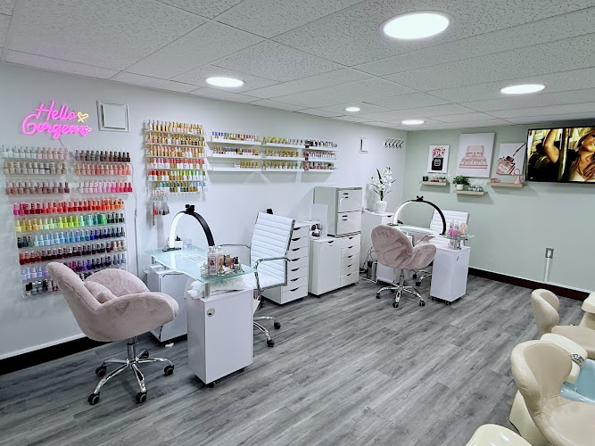 Antoine's Signature Nails