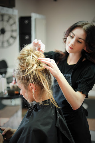 Classic Beauty Salon Suites