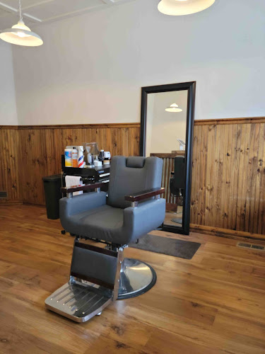 Friar Tuck's Barbershop-Helper