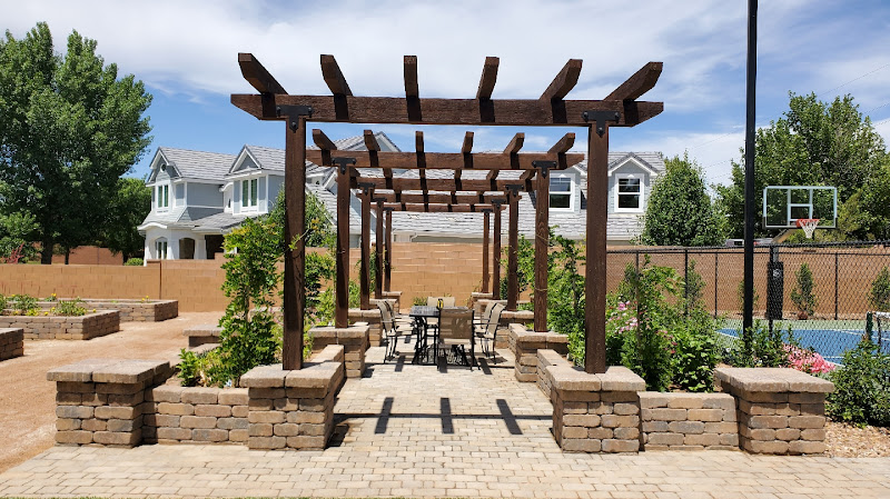 H&M Stone and Gardens