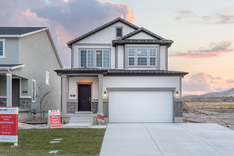 Ivory Homes - Mahogany Ridge