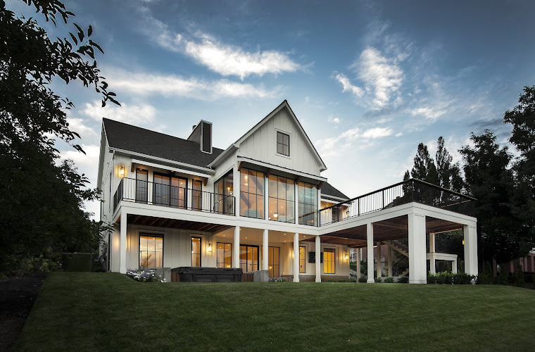 Living Home Construction