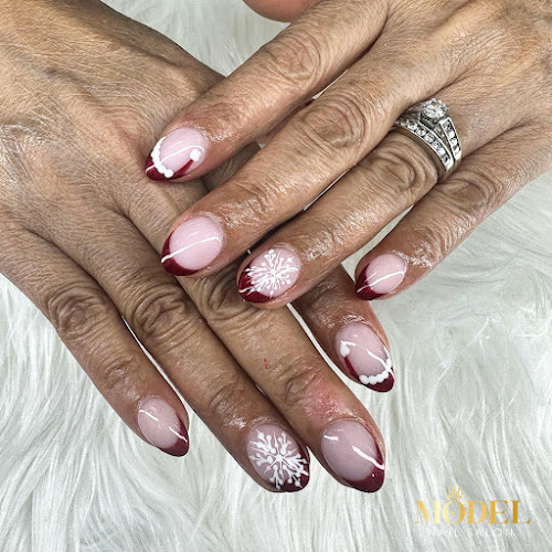 Model Nail Salon