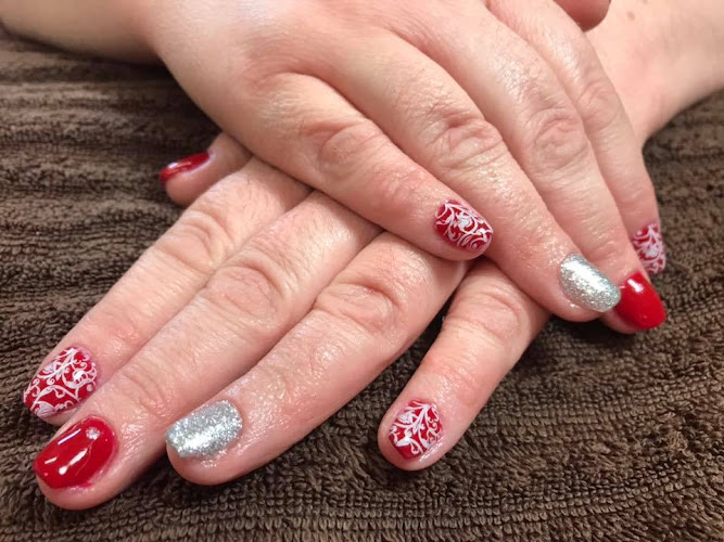 Momma T's Nail Salon