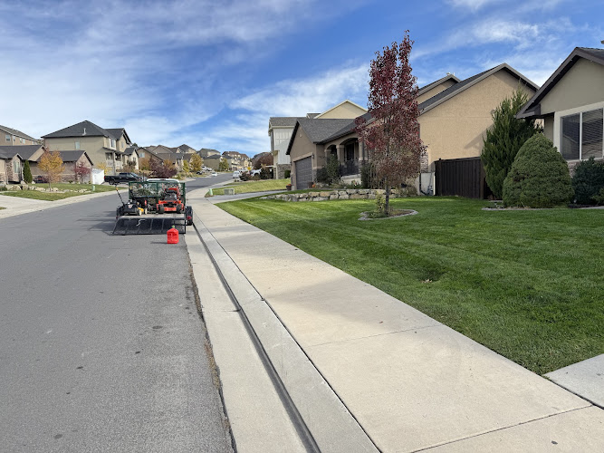 PresCuts Landscaping and Lawn Care