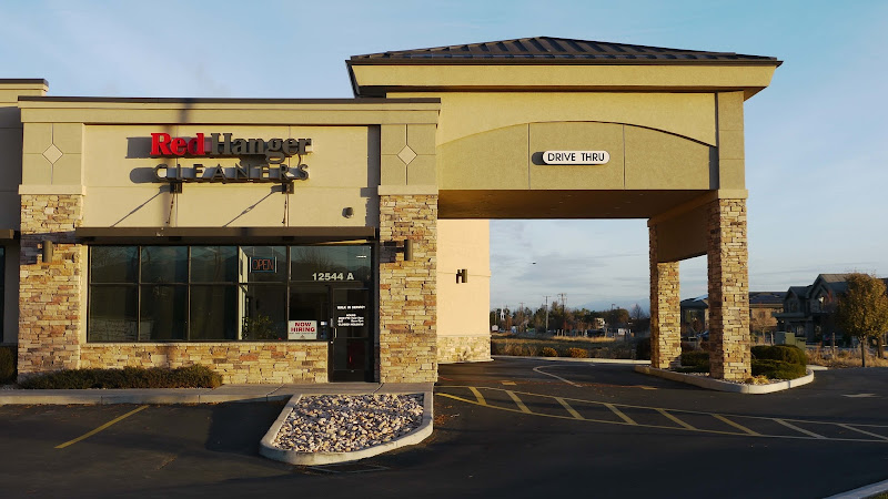 Red Hanger - Riverton