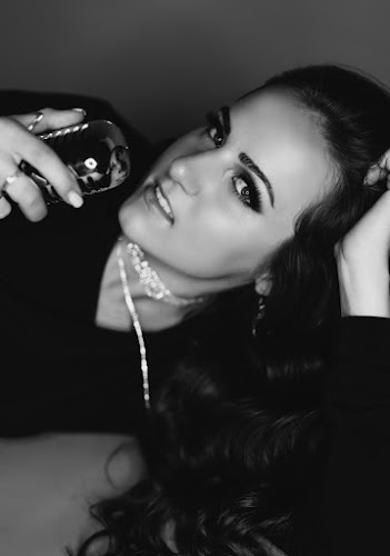 Singing At Tiffany's