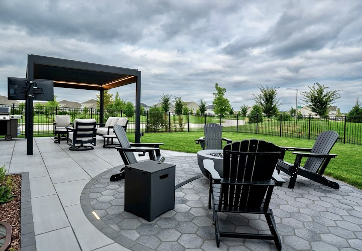 Trx Construction & Outdoor Living LLC